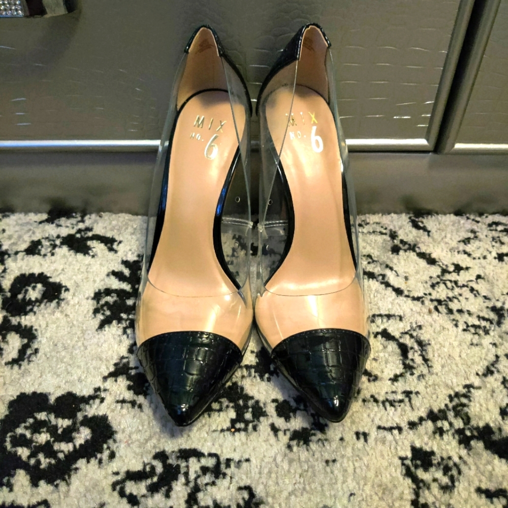Mix 6 heels never worn